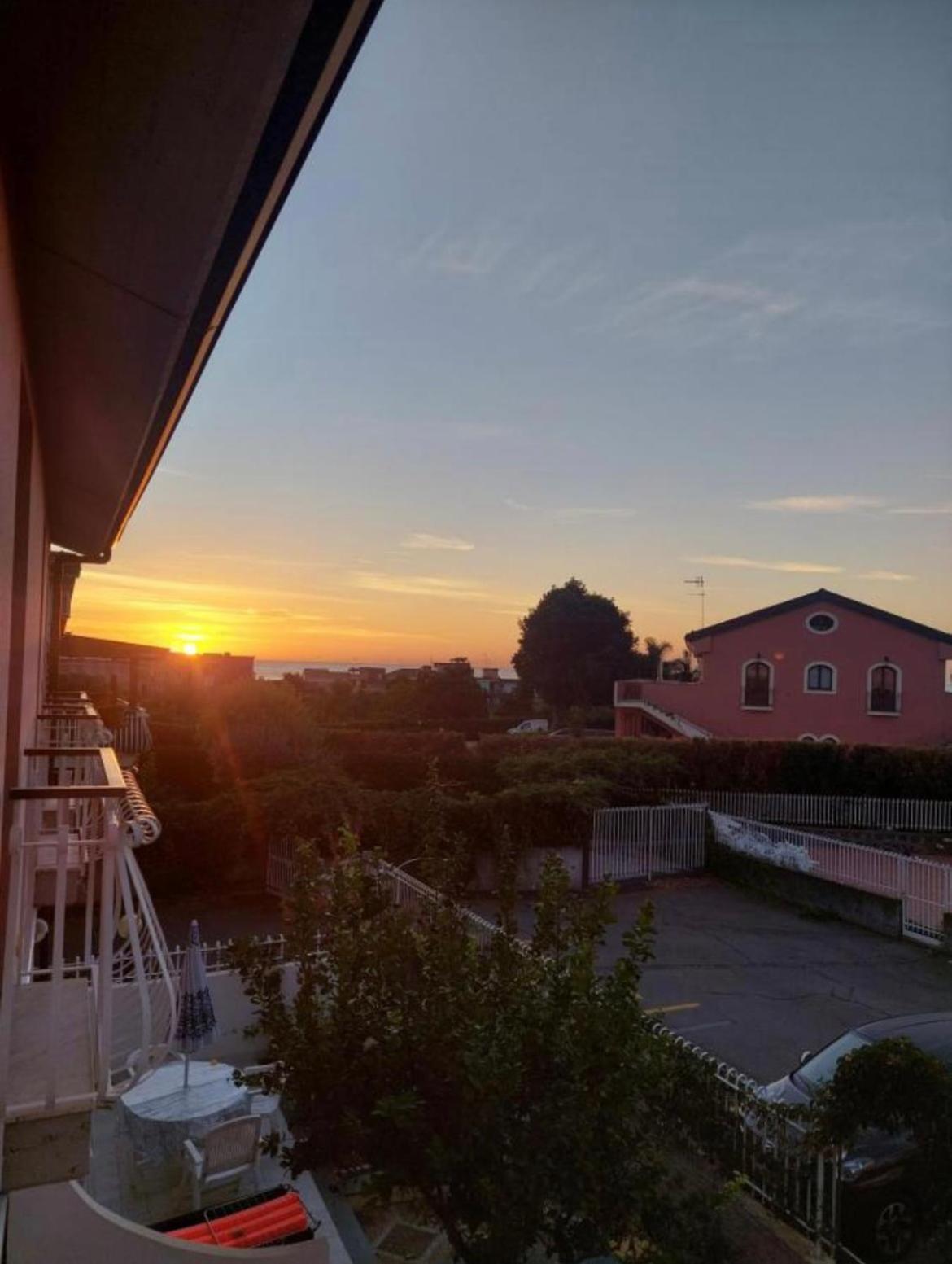 Tuttifrutti Holiday Acireale Exterior photo